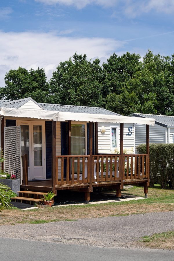 Location d'un mobil-home à Fouesnant au Camping 4 étoiles La Roche Percée.